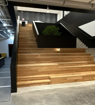 Reno_Sears_Main_Staircase_326x360